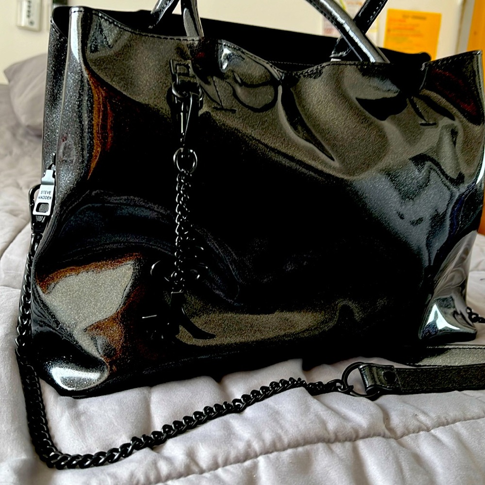 SHINY STEVE MADDEN Crossbody purse